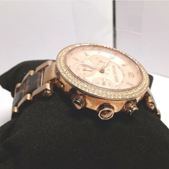 Michael Kors womens Rose Gold Tortoise Shell Crystal Bezel Quartz Watch. - Picture 5 of 6